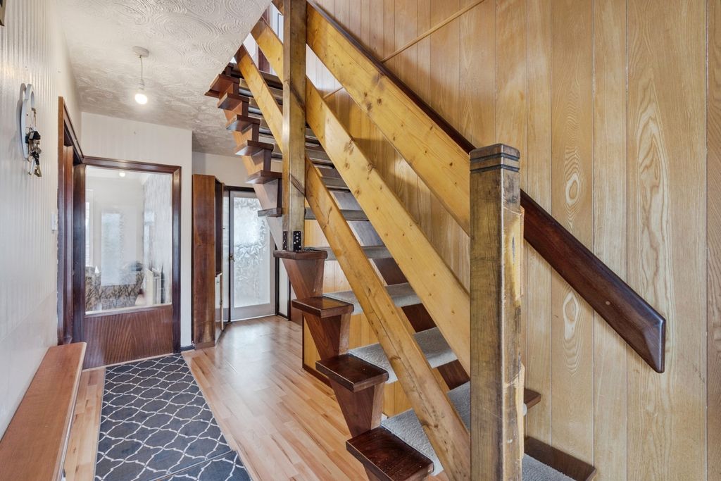 Property photo 2 of 22 Pbox-Img.Jpg