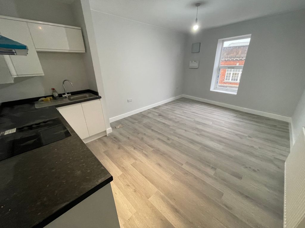 Property photo 3 of 6 Living Room