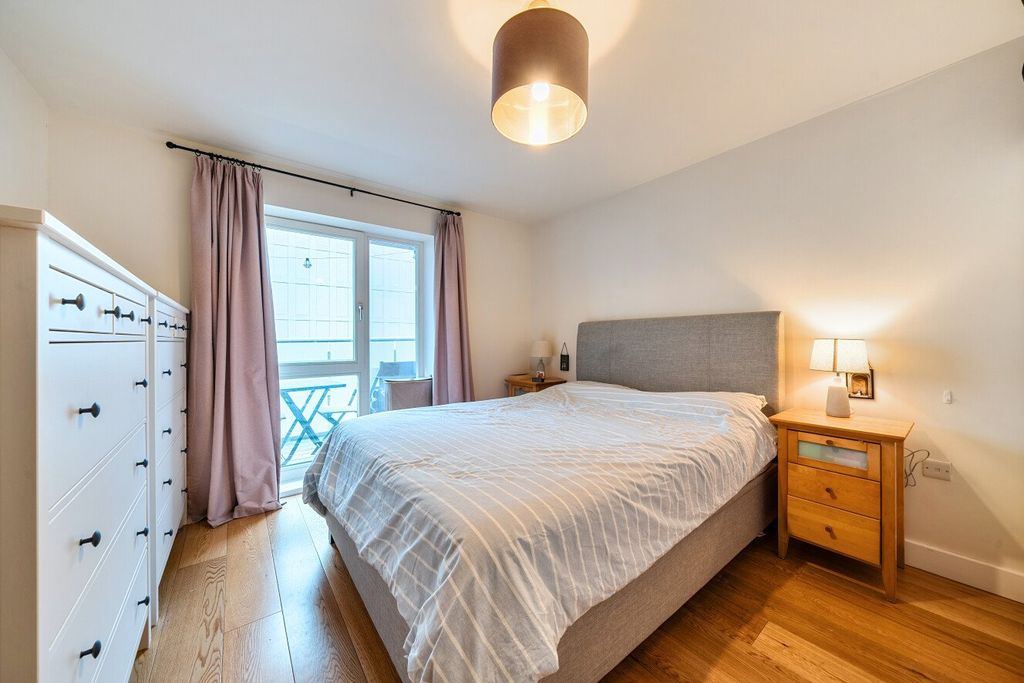 Property photo 3 of 16 Picture No. 11