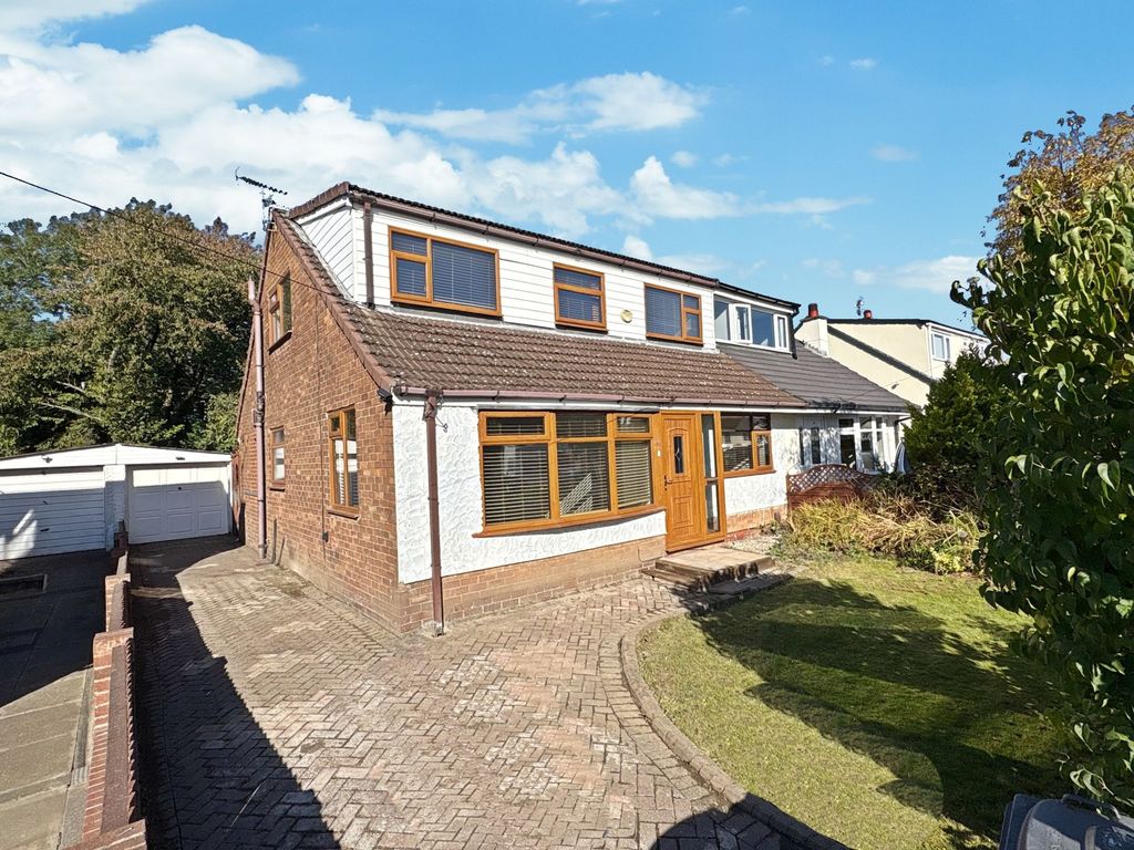 Property photo 1 of 18 External