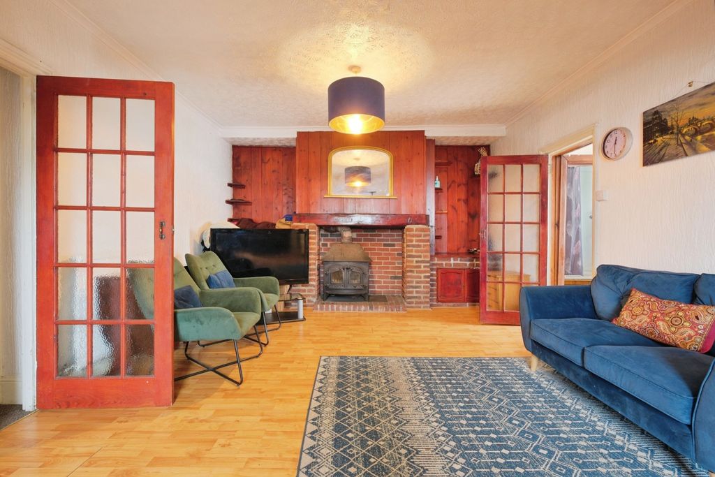 Property photo 3 of 21 Pbox-Img.Jpg