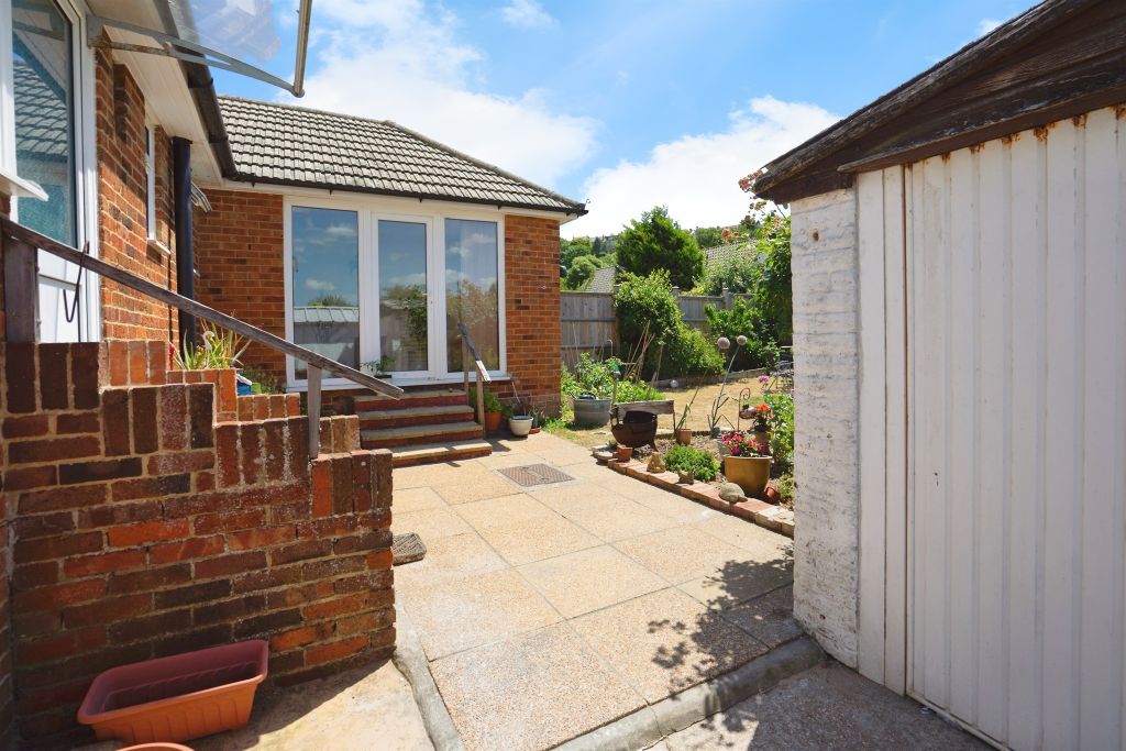 Property photo 2 of 33