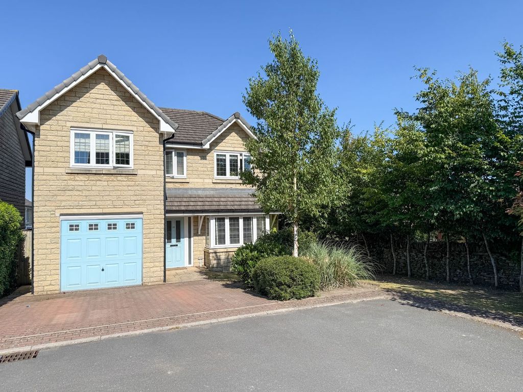 Property photo 2 of 26