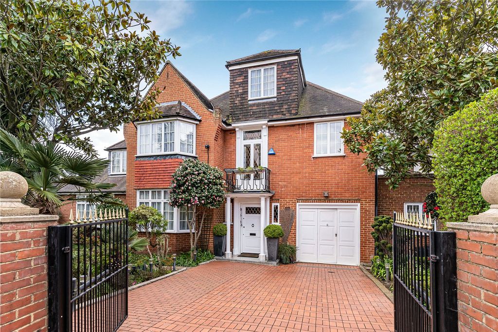 Property photo 1 of 22 External