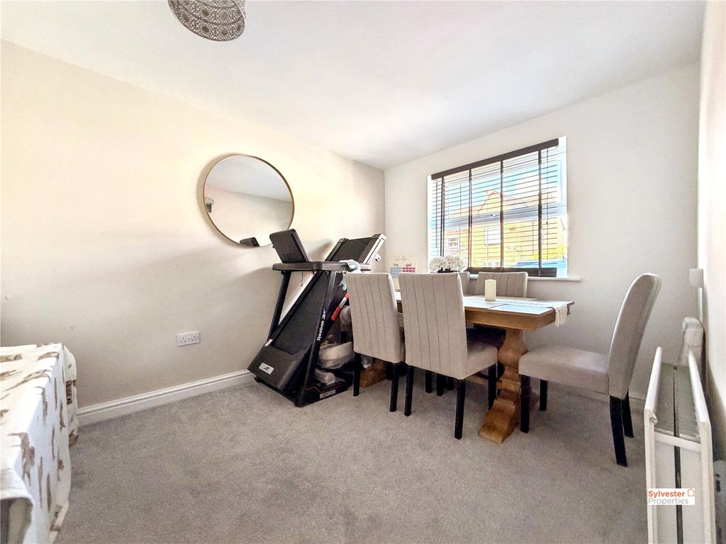 Property photo 3 of 23 Picture No. 30