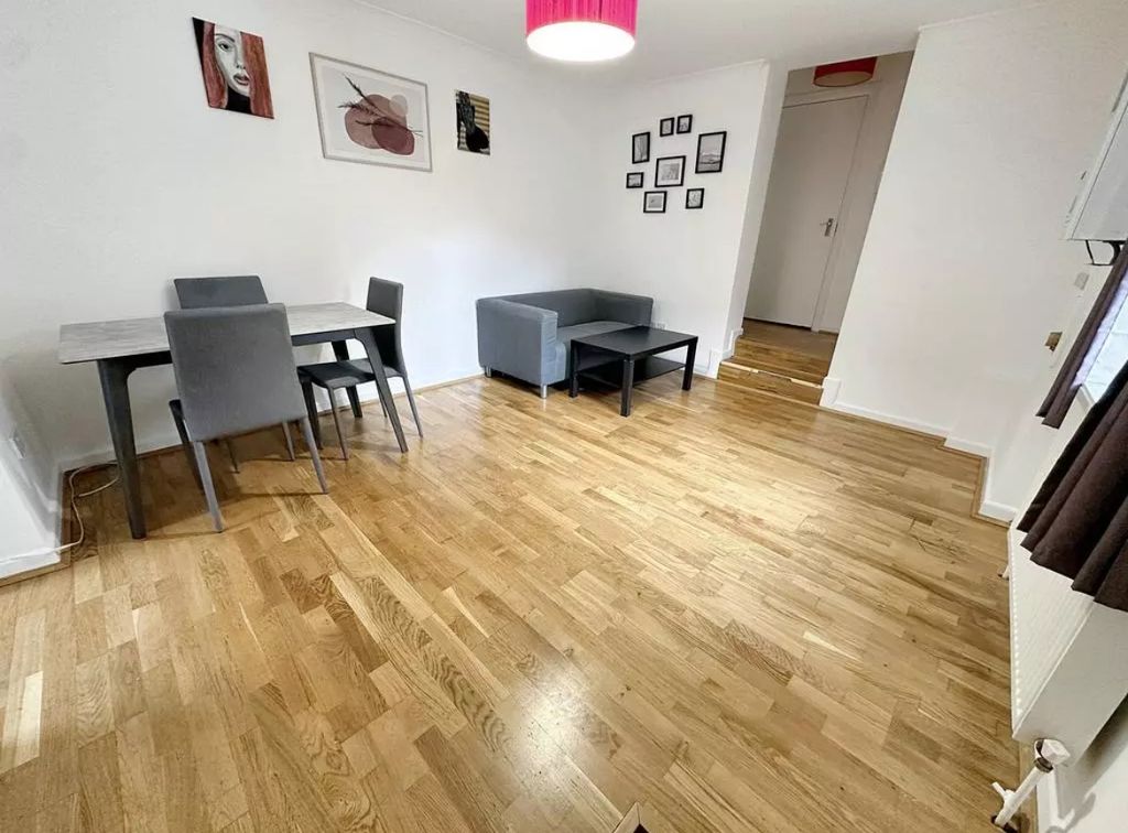 Property photo 2 of 6