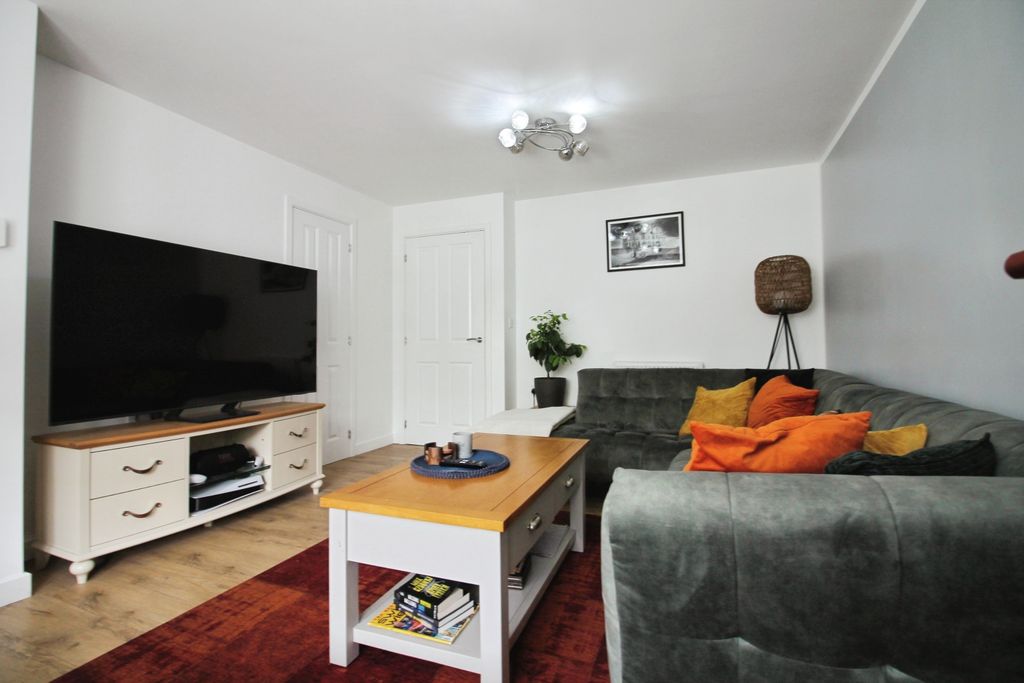 Property photo 2 of 19 Bbf2B3Cf-Img_8185.Jpg