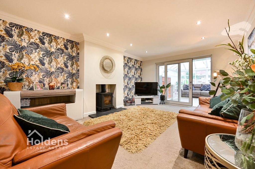 Property photo 3 of 26