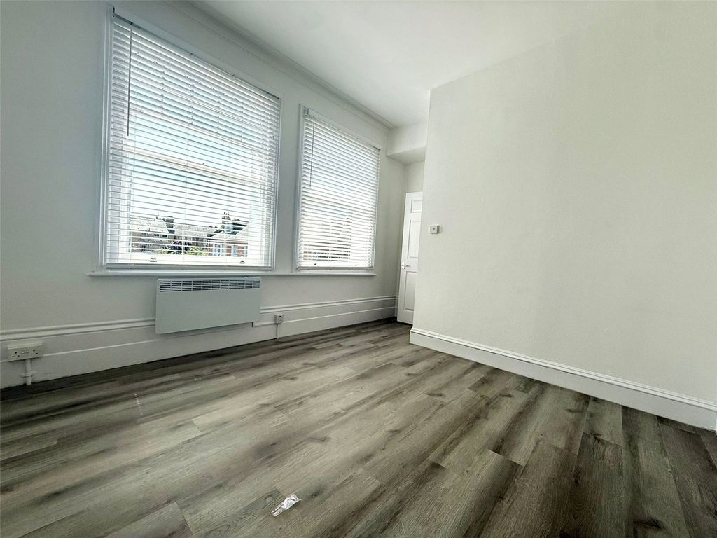 Property photo 2 of 6 Picture No. 04