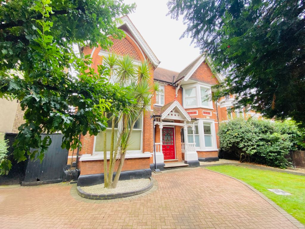 Property photo 1 of 12