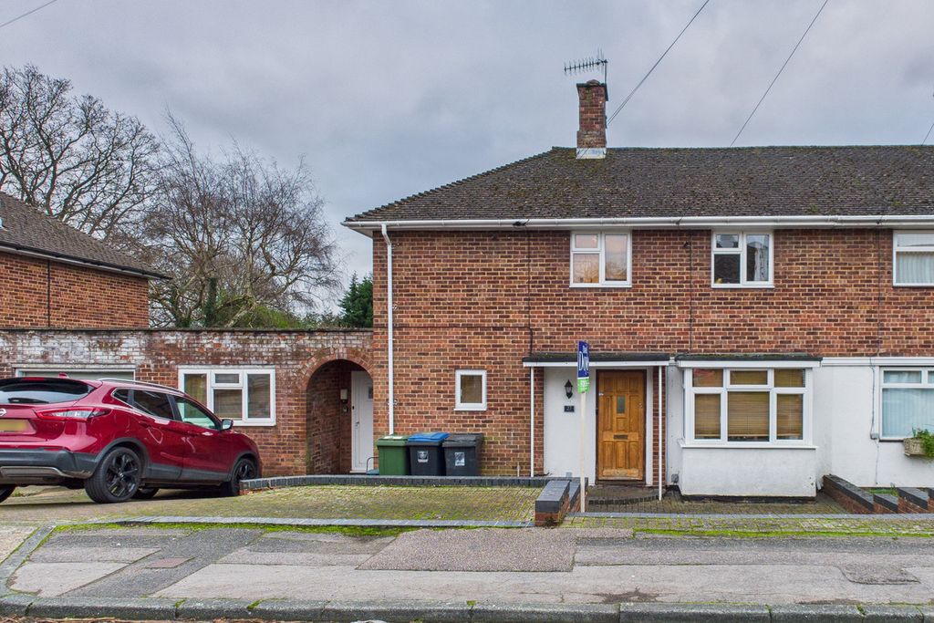 Property photo 2 of 33