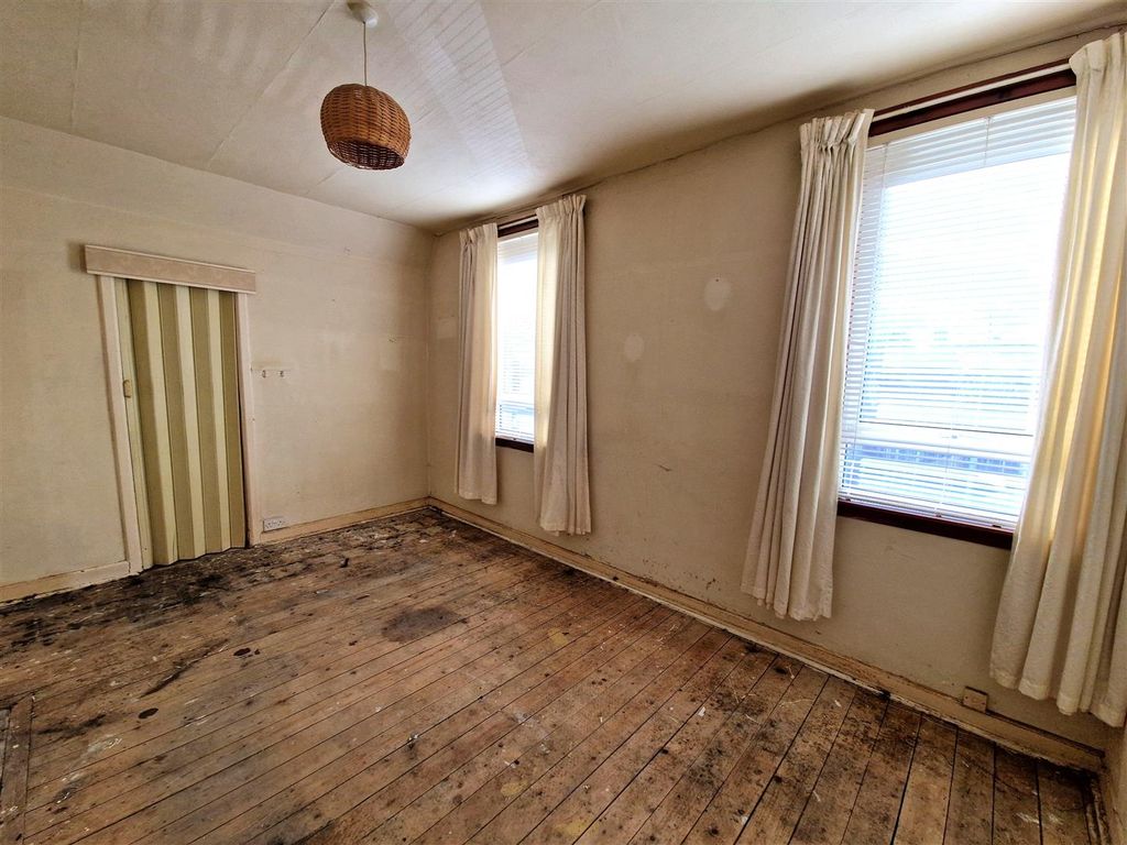 Property photo 3 of 9