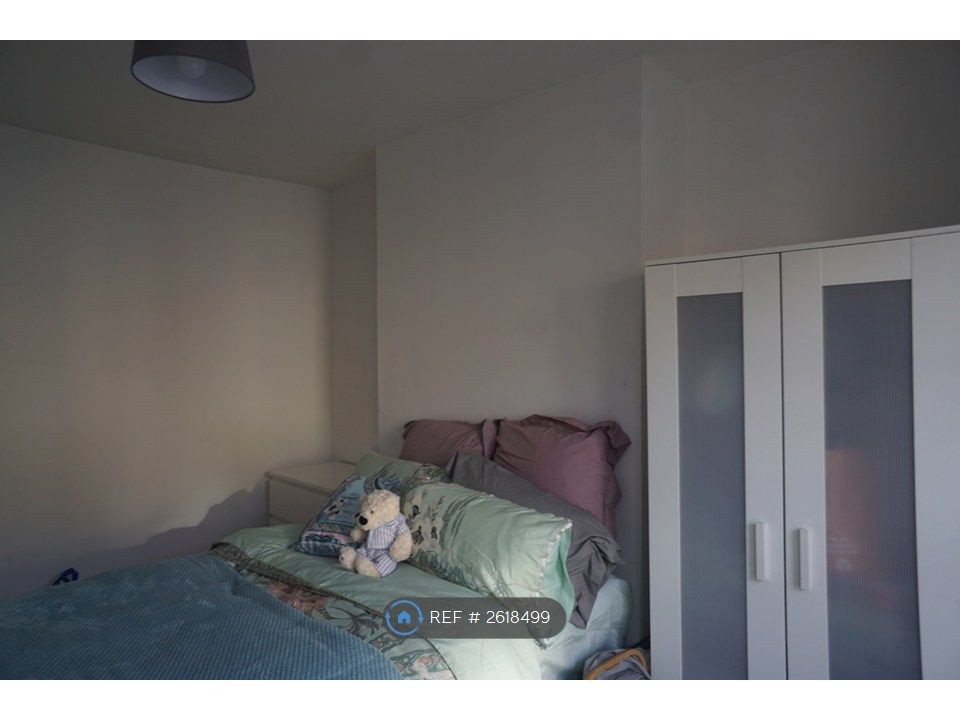 Property photo 2 of 31