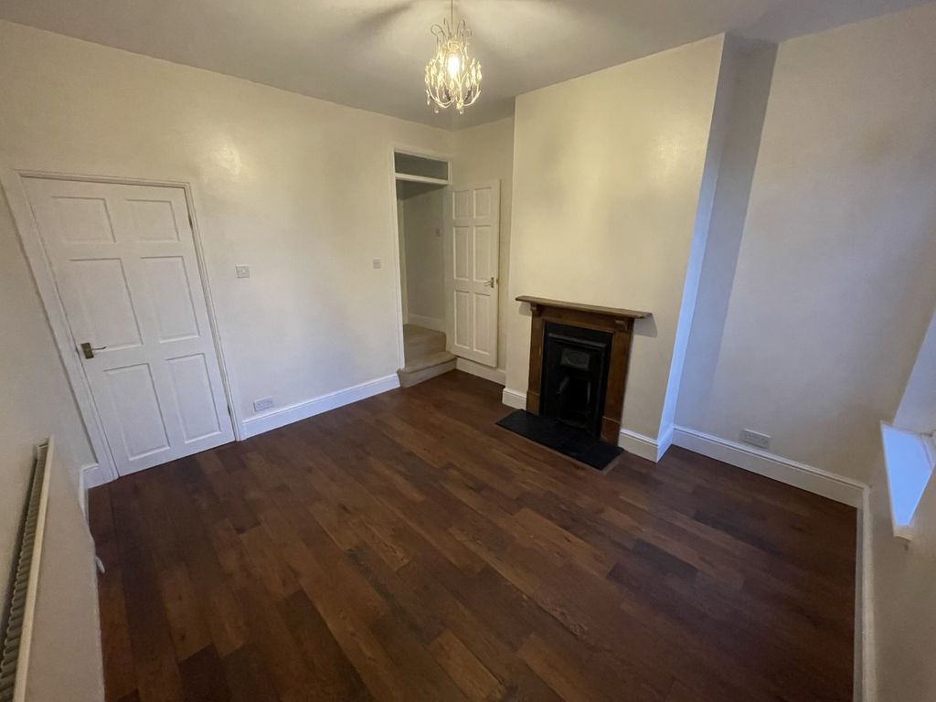 Property photo 3 of 10 Dining Room