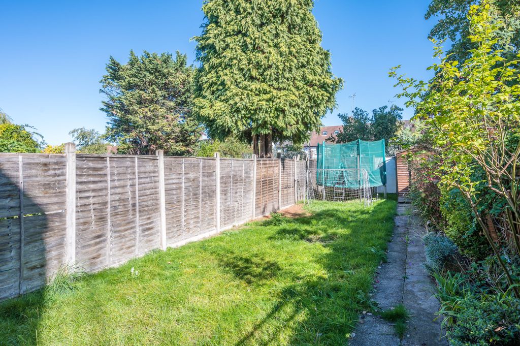 Property photo 2 of 19