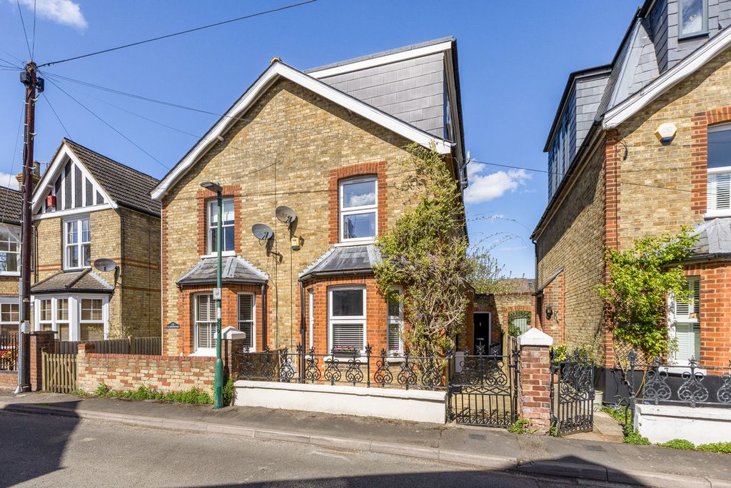 Property photo 1 of 19