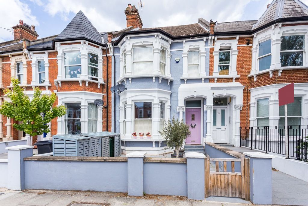 Property photo 1 of 16