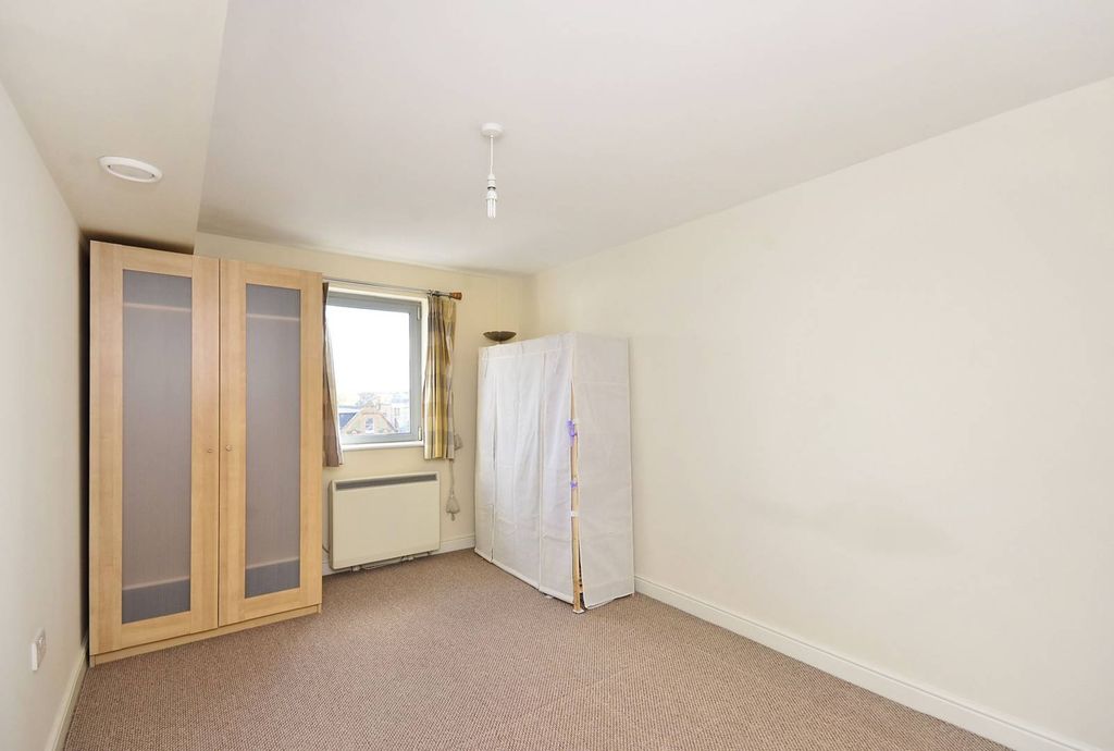 Property photo 1 of 5