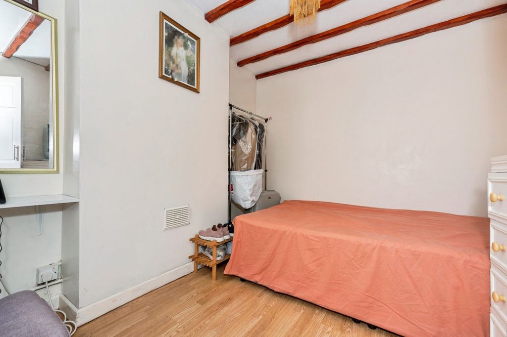 Property photo 3 of 13 Bedroom