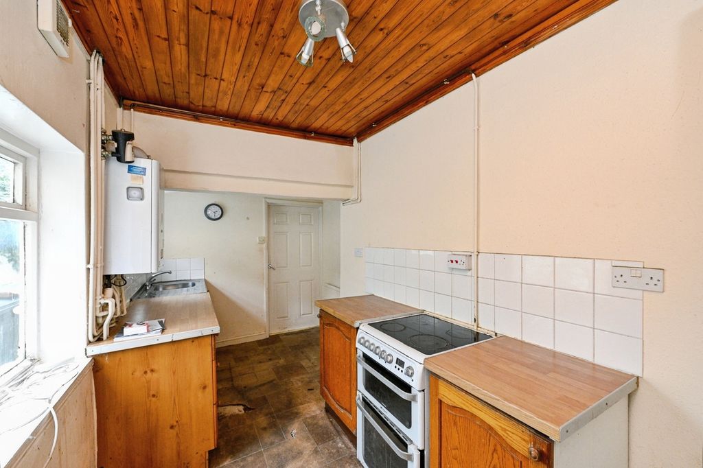 Property photo 2 of 13 Pbox-Img.Jpg