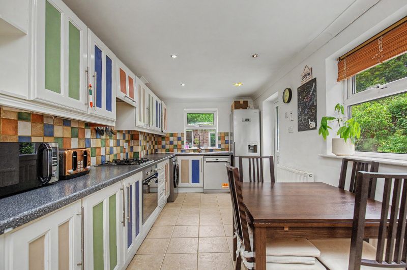 Property photo 2 of 12 Kitchen