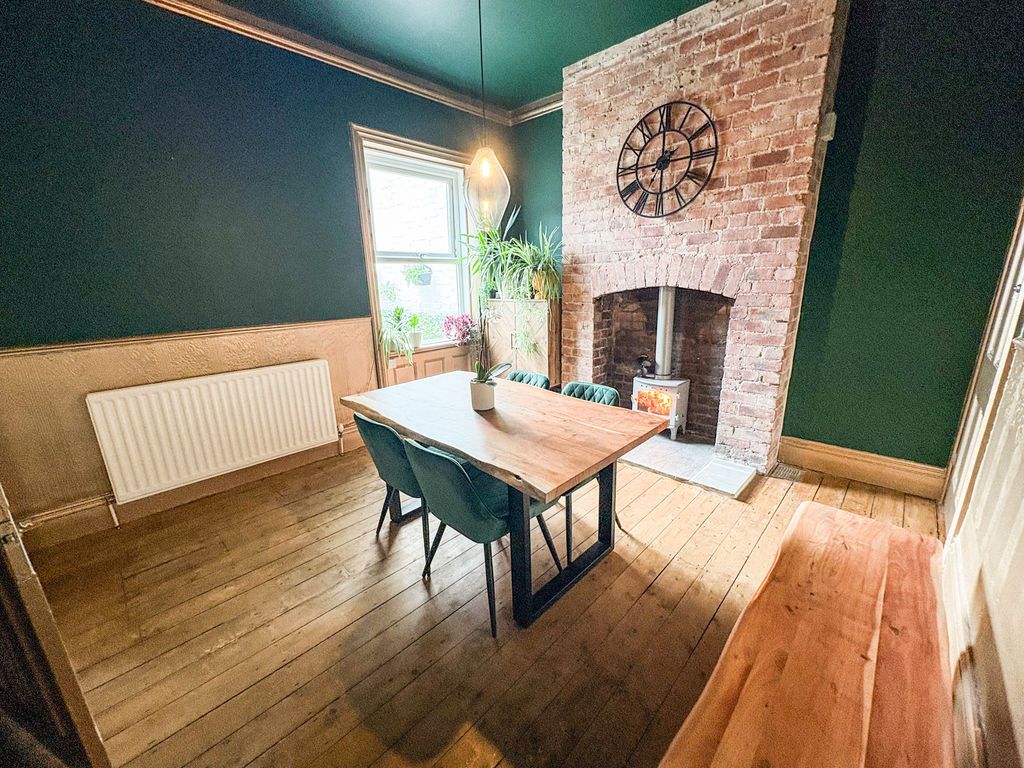Property photo 3 of 13 Photo 6