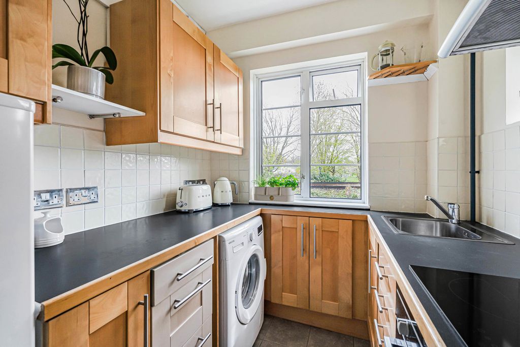 Property photo 3 of 21 Kitchen