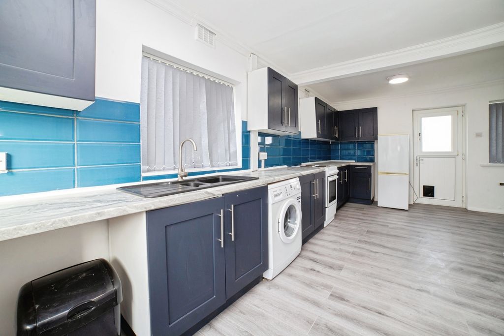 Property photo 3 of 15 Pbox-Img.Jpg