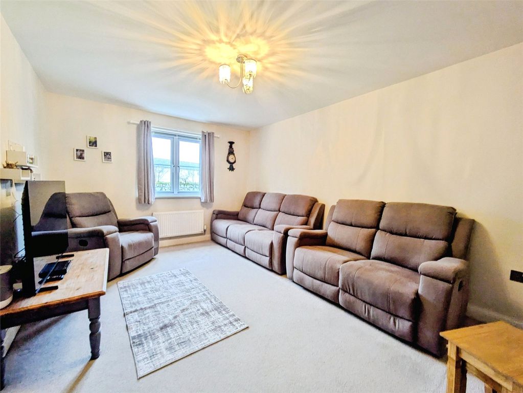 Property photo 3 of 18 Picture No. 15