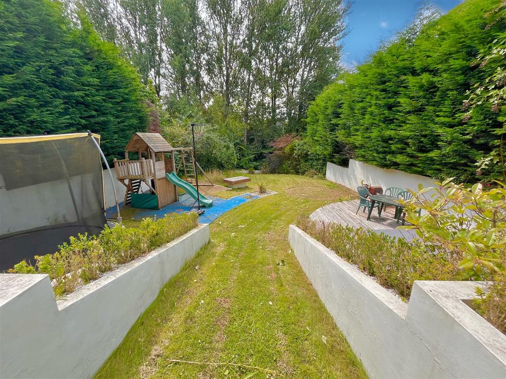 Property photo 3 of 30