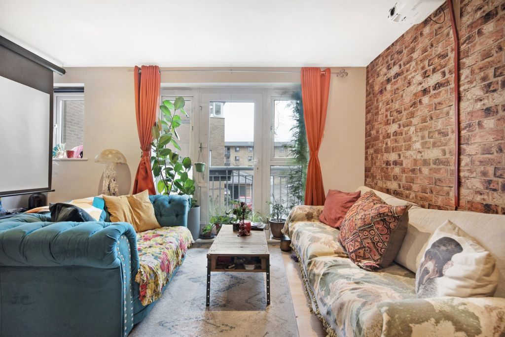 Property photo 3 of 13