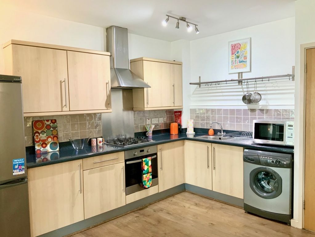 Property photo 2 of 15 Kitchen-1030x773