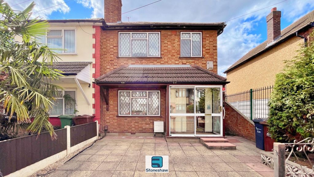 Property photo 1 of 26