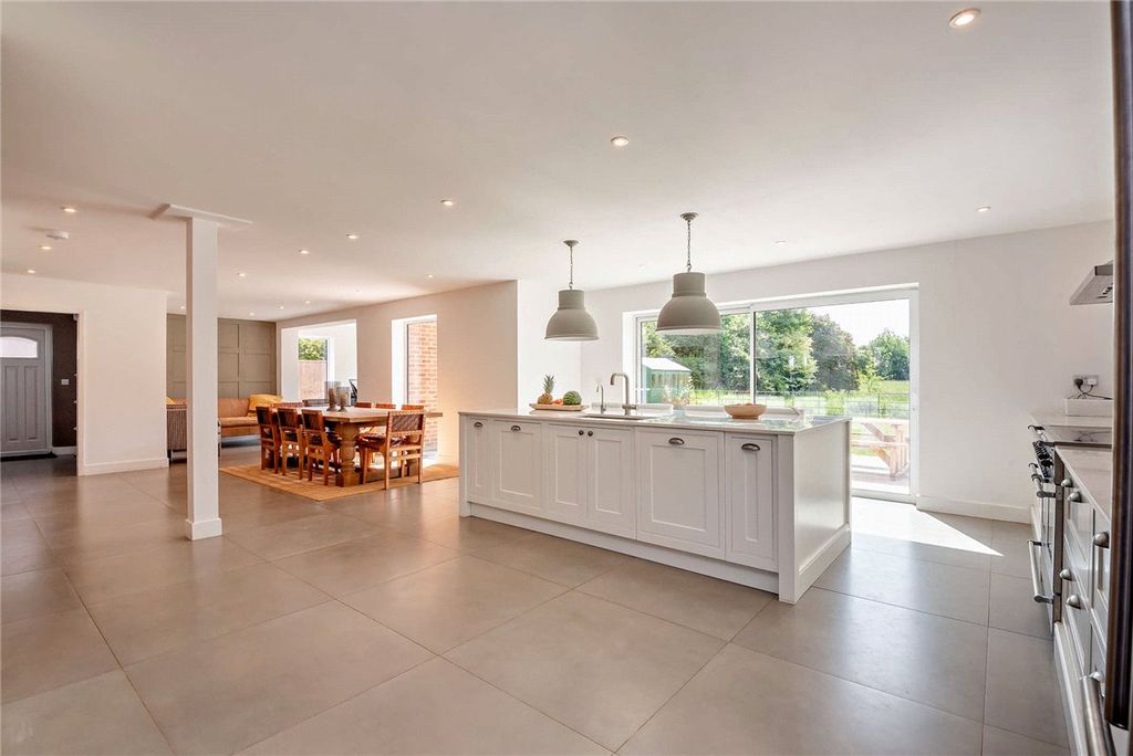 Property photo 3 of 23 Picture 3