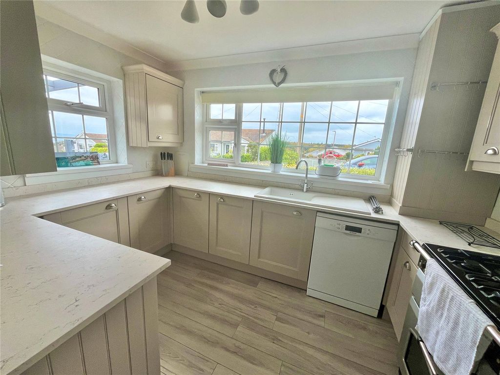 Property photo 2 of 17 Picture No. 03