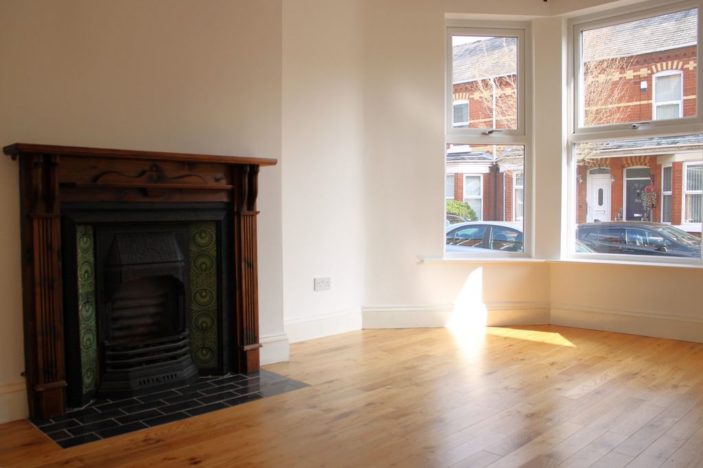 Property photo 3 of 17 Reception 1