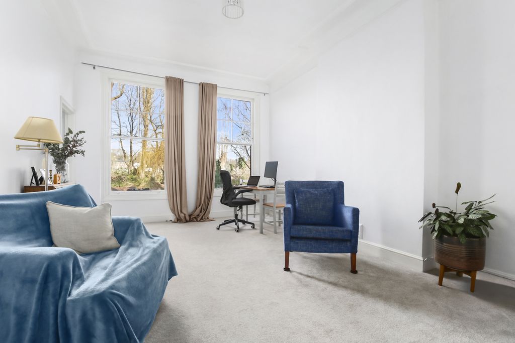 Property photo 2 of 13 Gallery