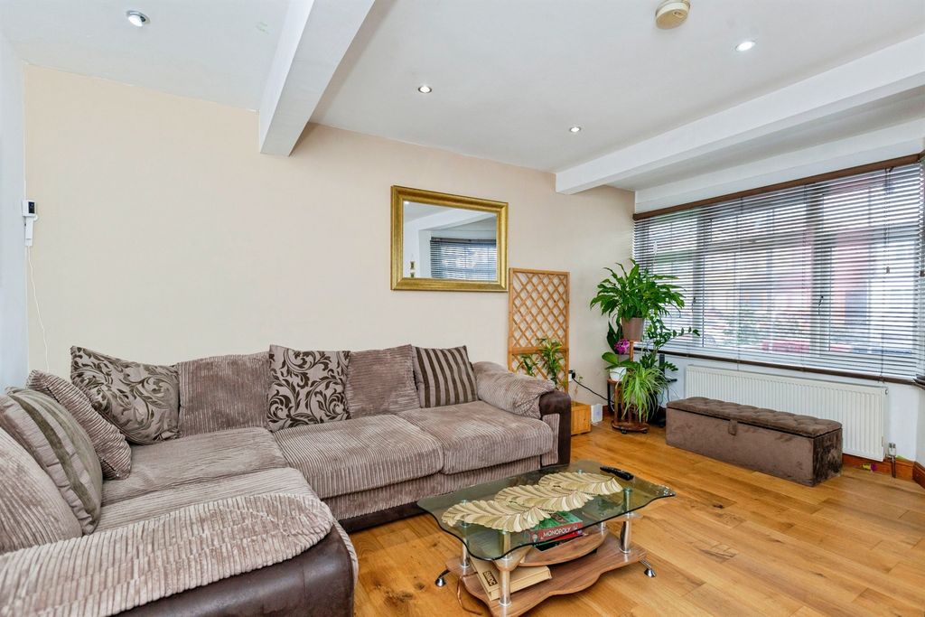 Property photo 2 of 14