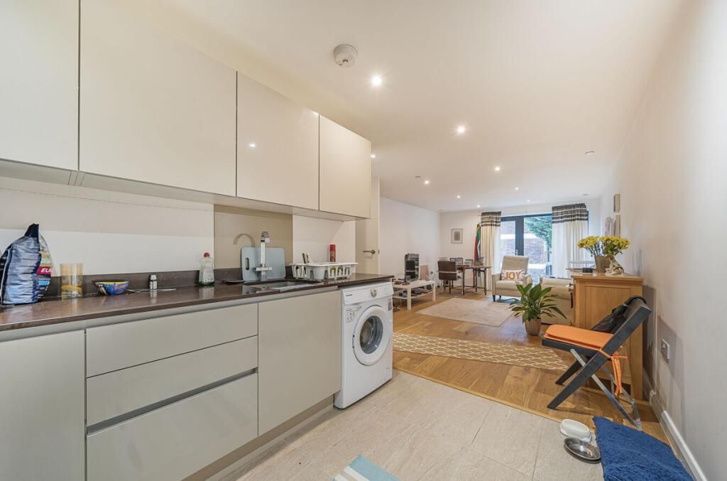 Property photo 1 of 6 214967_Rx590561_Img_00_0000.Jpeg