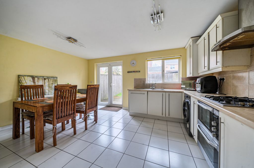 Property photo 2 of 21 Kitchen Diner