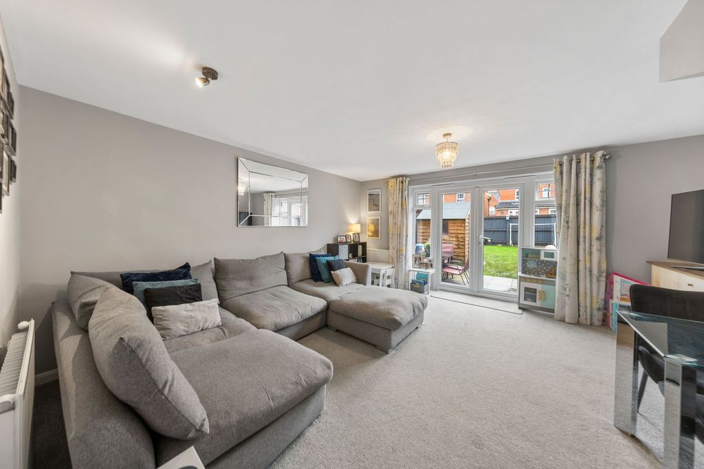 Property photo 2 of 22