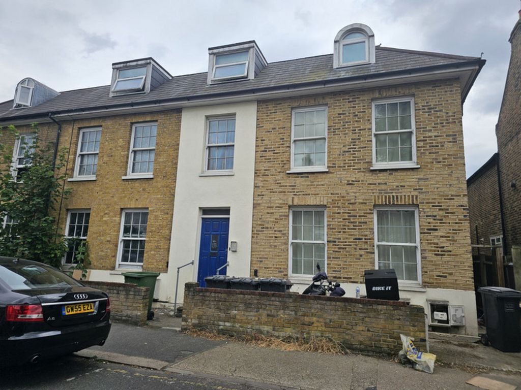 Property photo 1 of 5