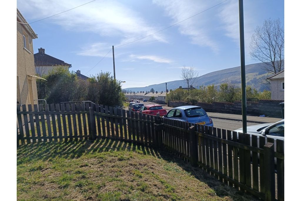 Property photo 3 of 20
