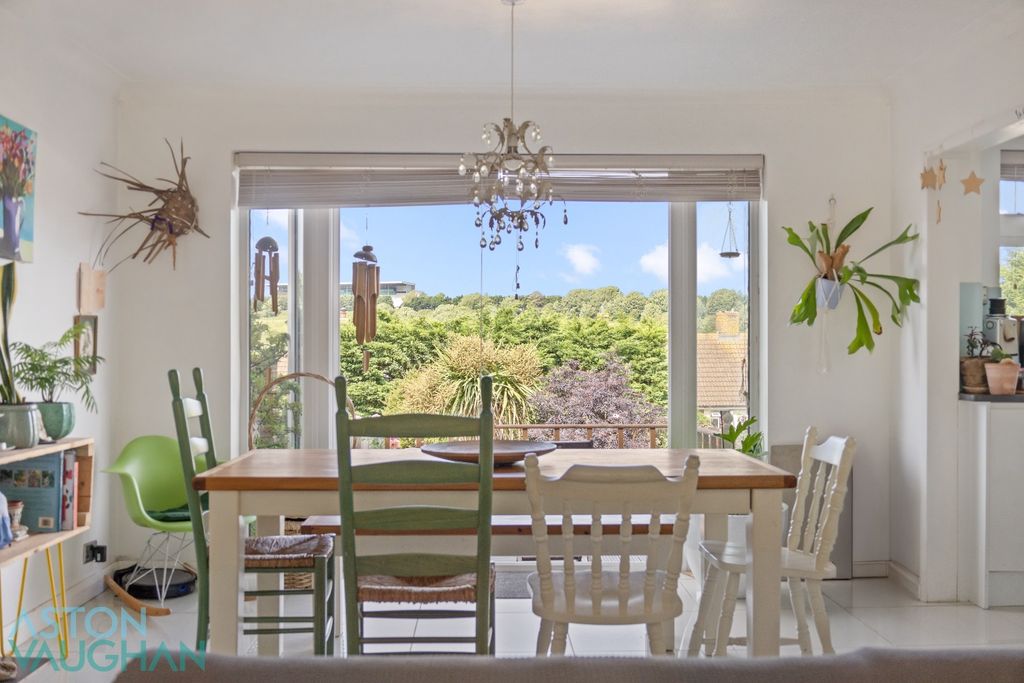 Property photo 2 of 21 5223154