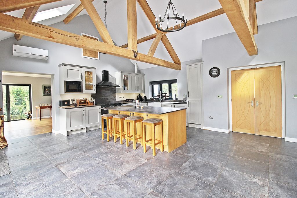 Property photo 2 of 34 Kitchen-Diner-Family Room