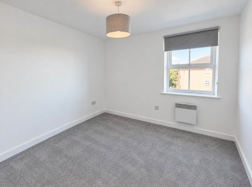 Property photo 3 of 5