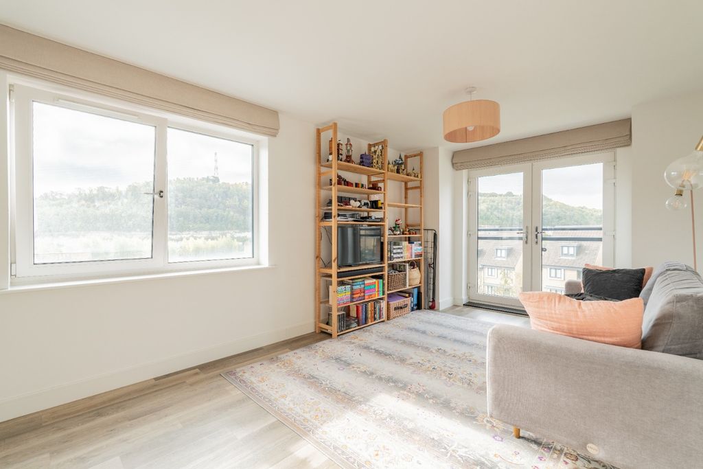 Property photo 3 of 16 4625512