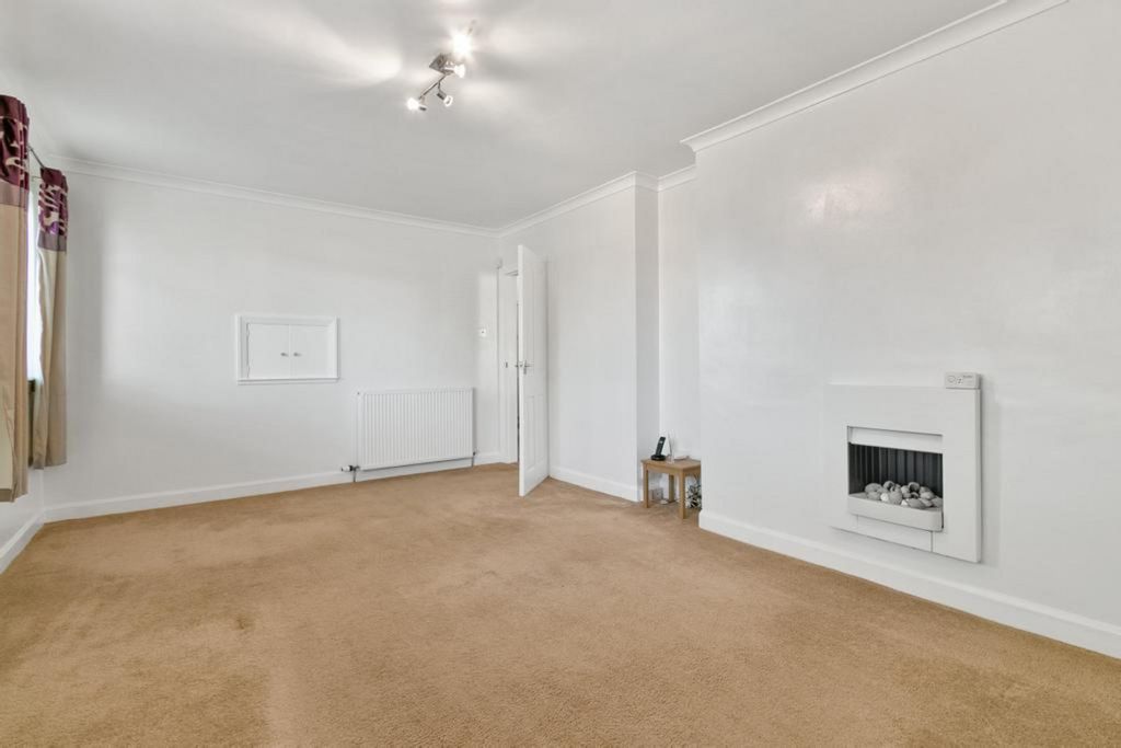 Additional image 4 of 2 bed flat for saleAlexander Avenue, Eaglesham G76