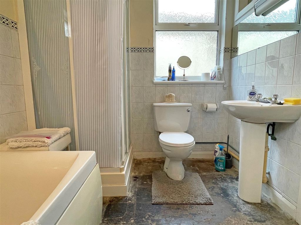 Property photo 1 of 13 107Batha.Jpg