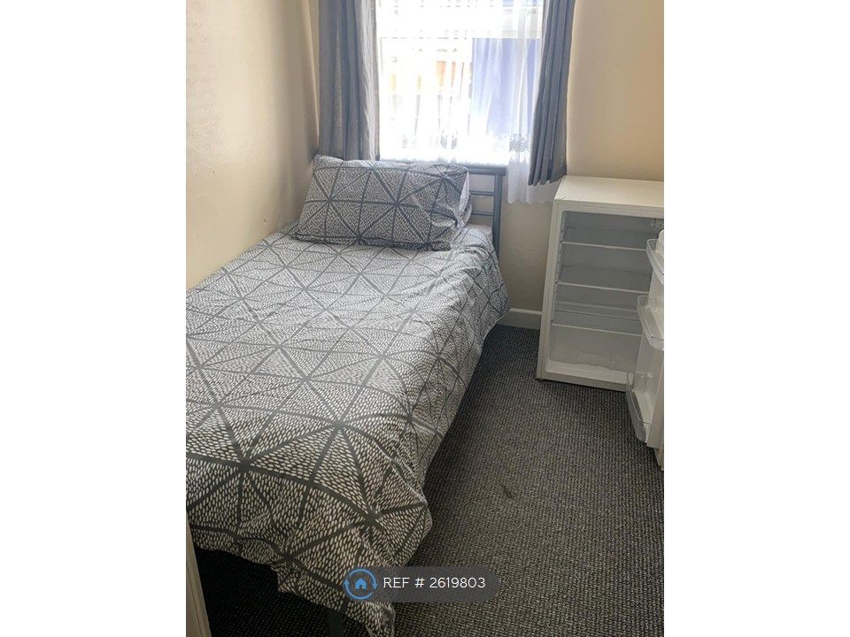 Property photo 1 of 4